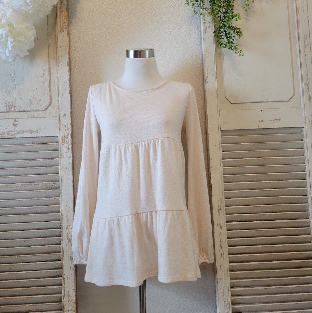 Lauren Conrad cream longsleeves top XS